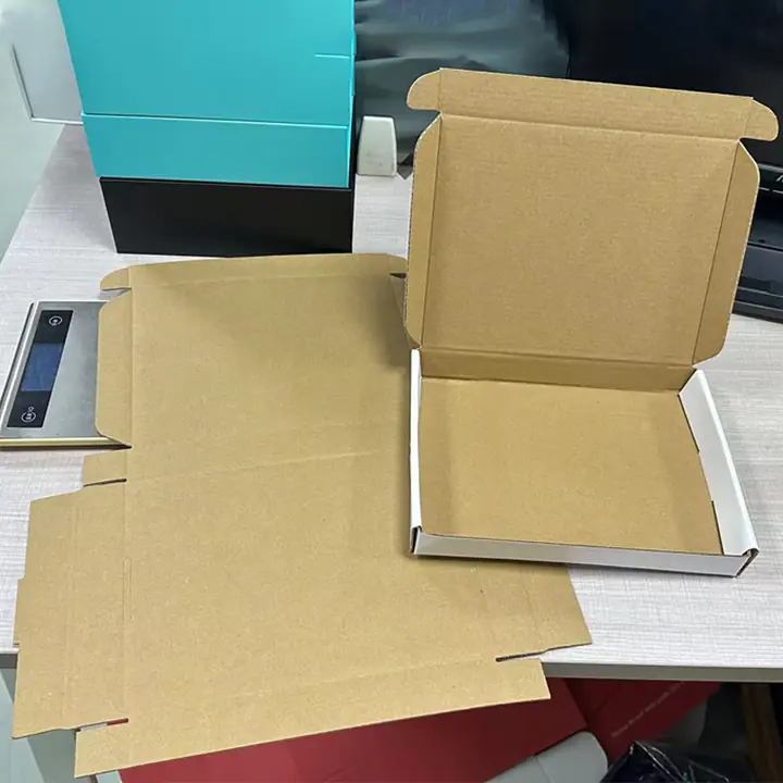 Matt Lamination Embossed Corrugated Boxes Kraft Cardboard